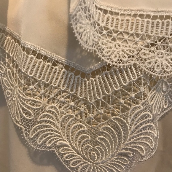 Italian Blouse - Picture 2 of 8